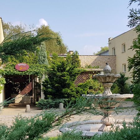Hotel Trzy Swiaty Spa & Wellness Rajska Wyspa Gliwice Buitenkant foto