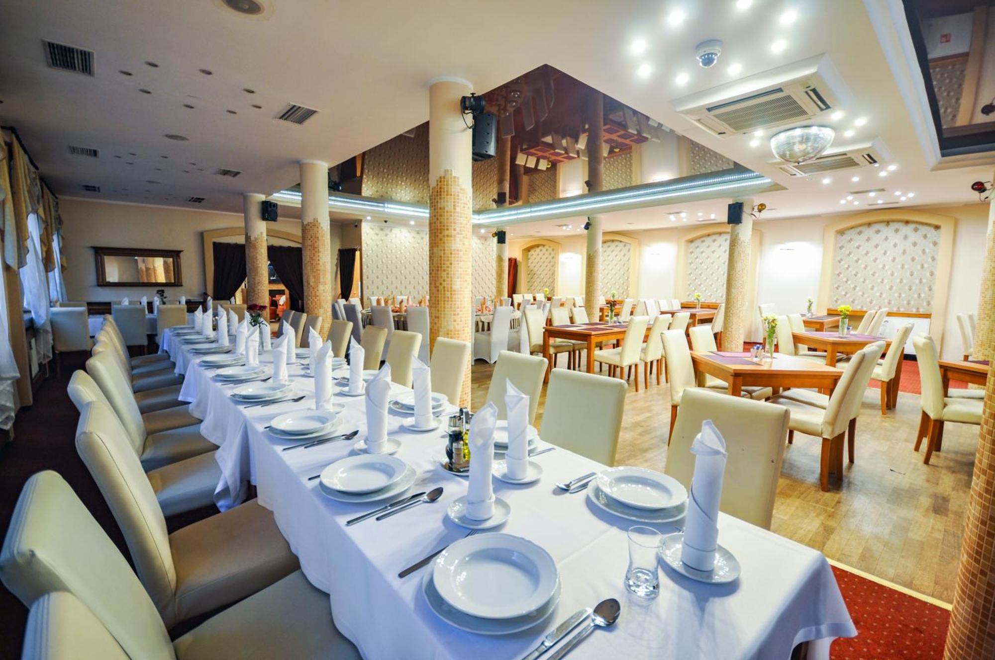 Hotel Trzy Swiaty Spa & Wellness Rajska Wyspa Gliwice Buitenkant foto