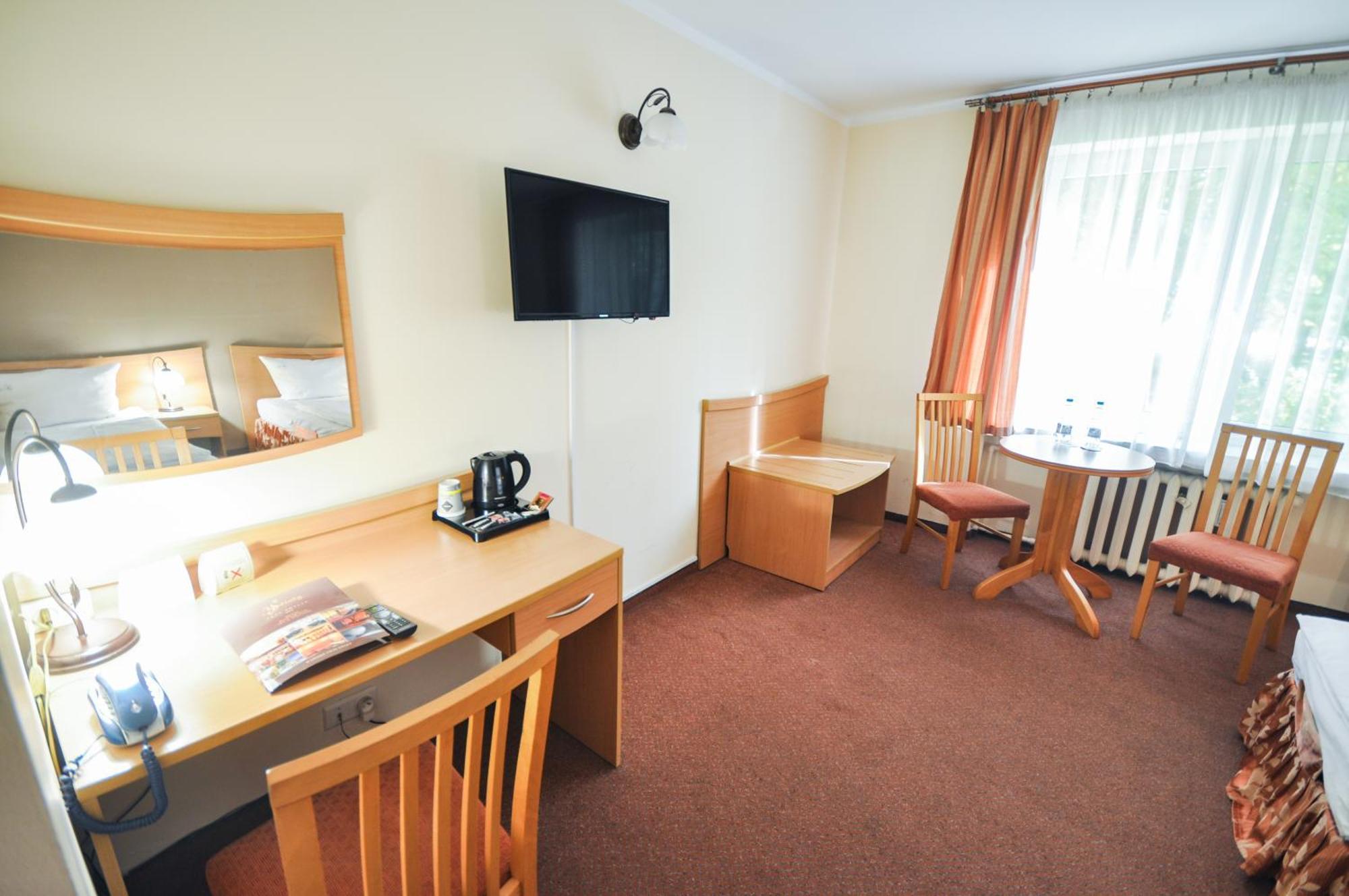 Hotel Trzy Swiaty Spa & Wellness Rajska Wyspa Gliwice Buitenkant foto