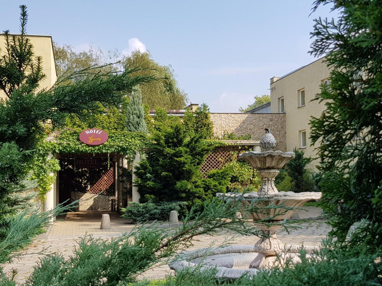 Hotel Trzy Swiaty Spa & Wellness Rajska Wyspa Gliwice Buitenkant foto